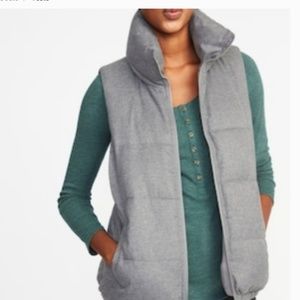 Old Navy women  gray  Vest, Fleece Lined puffer
